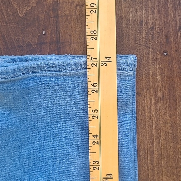 PAIGE Jeans Women's sz 26 Brigitte Straight Leg Distressed Mid Rise Denim Jeans - Picture 9 of 9